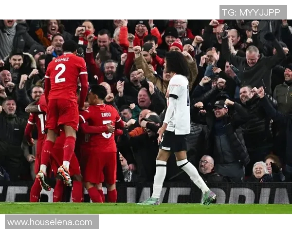 英超榜首之争：曼城反超利物浦，领跑积分榜